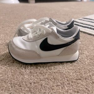 Toddler nike sneakers size 6.5